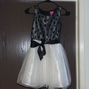 Girls size 10 dress.